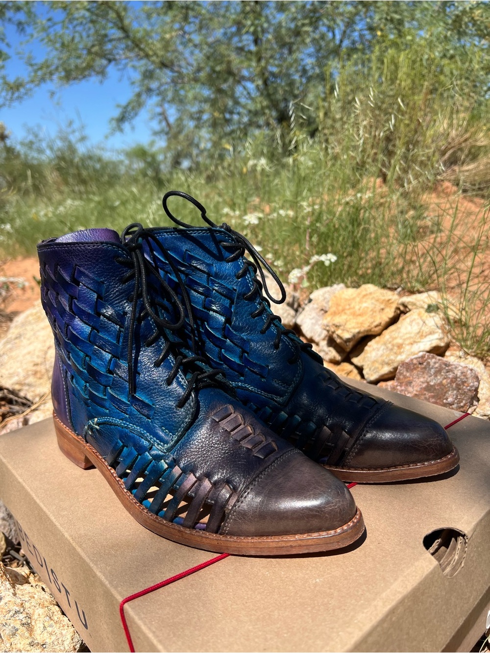 Bed|Stu Loretta Moody Blues TD 7.5 Blue Purple Tie Dye Woven Leather Boots - Picture 6 of 9